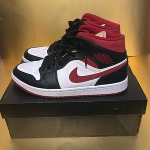 Jordon 1s Mid size 8 men’s red,black & white